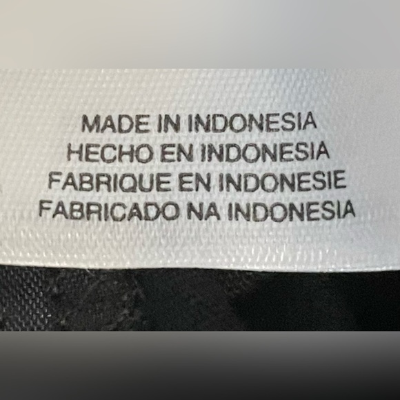 ANNE KLEIN NWT Sz 4, Retail $89 Deep Black Dress Pants; Mid Rise, Ankle Cropped. - Picture 12 of 15